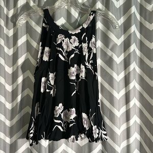 Black floral top/volcom/XS